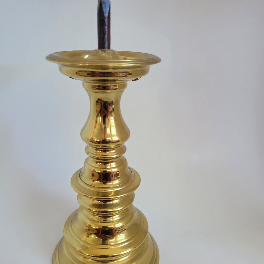 Vintage Virginia Metal Crafters Brass Heavy Candle Pilar Holder